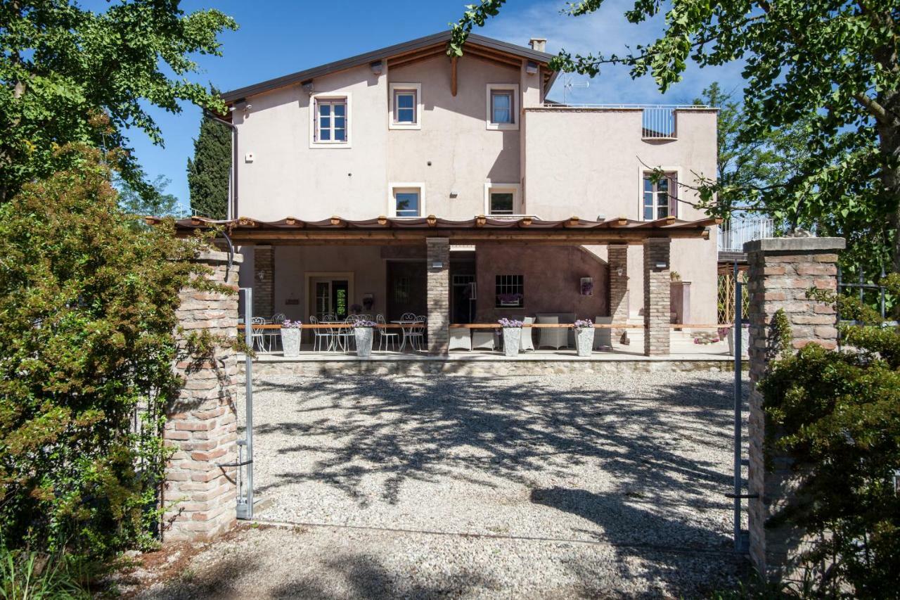 Вилла Casa Al Fiume Понти-суль-Минчо Экстерьер фото